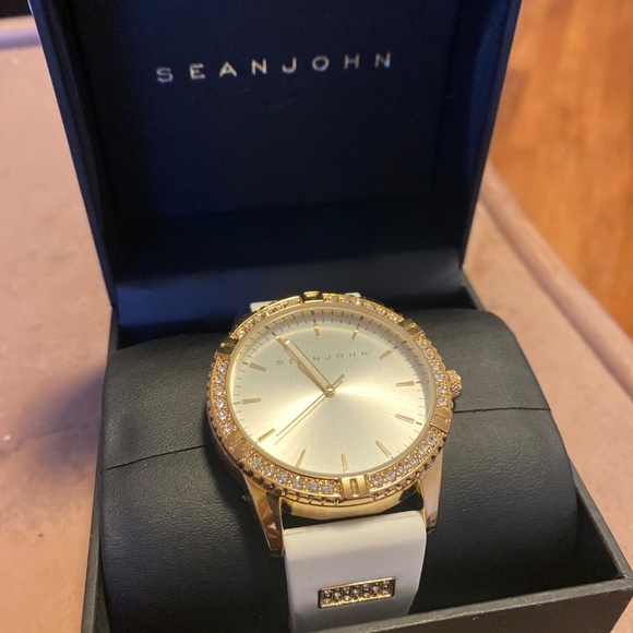 Designer Watches - Picture 4 of 7